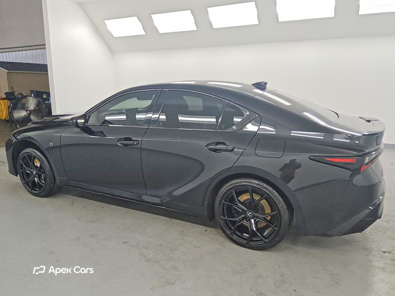 Lexus IS 2025