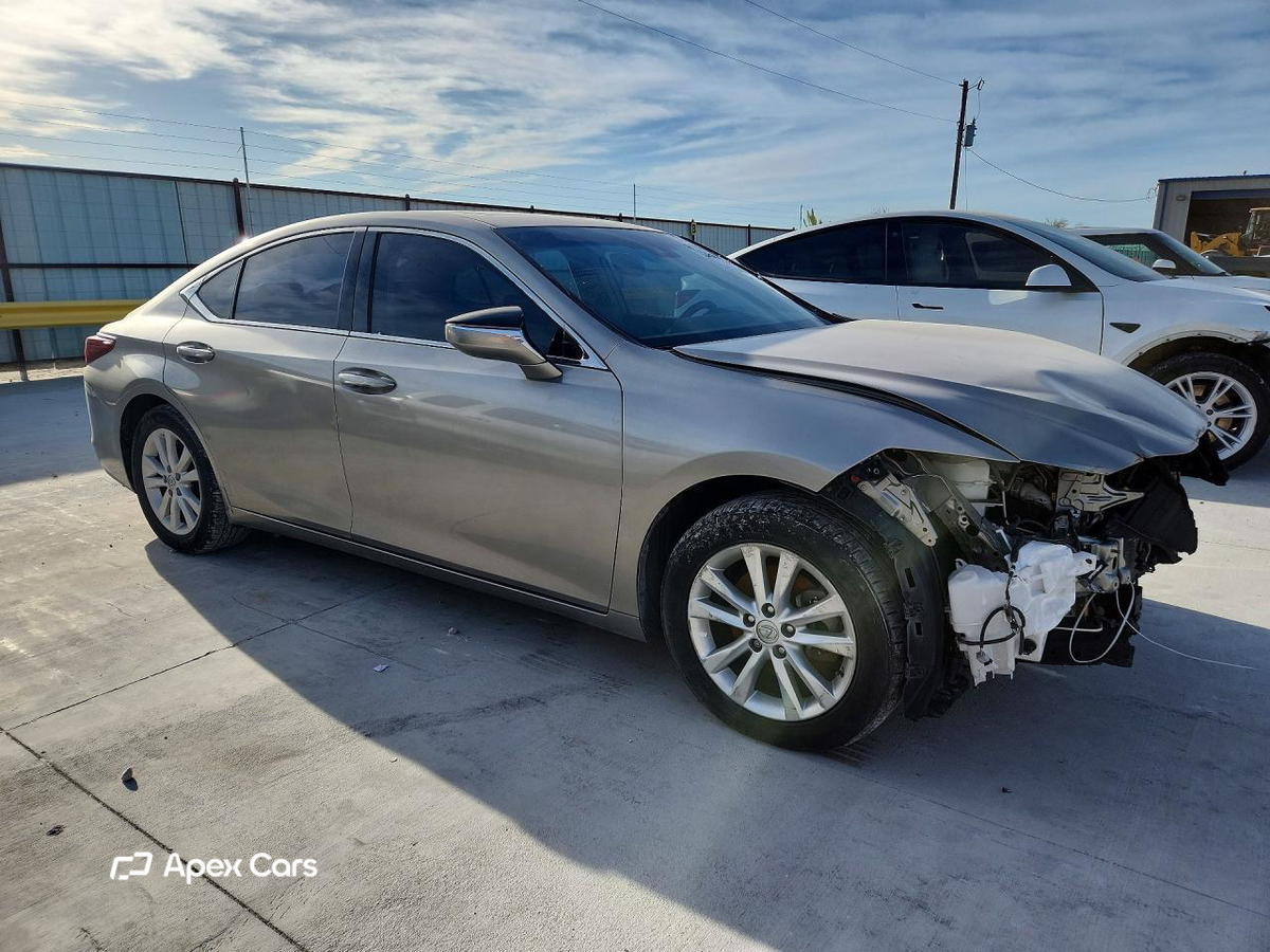 Lexus ES 2021