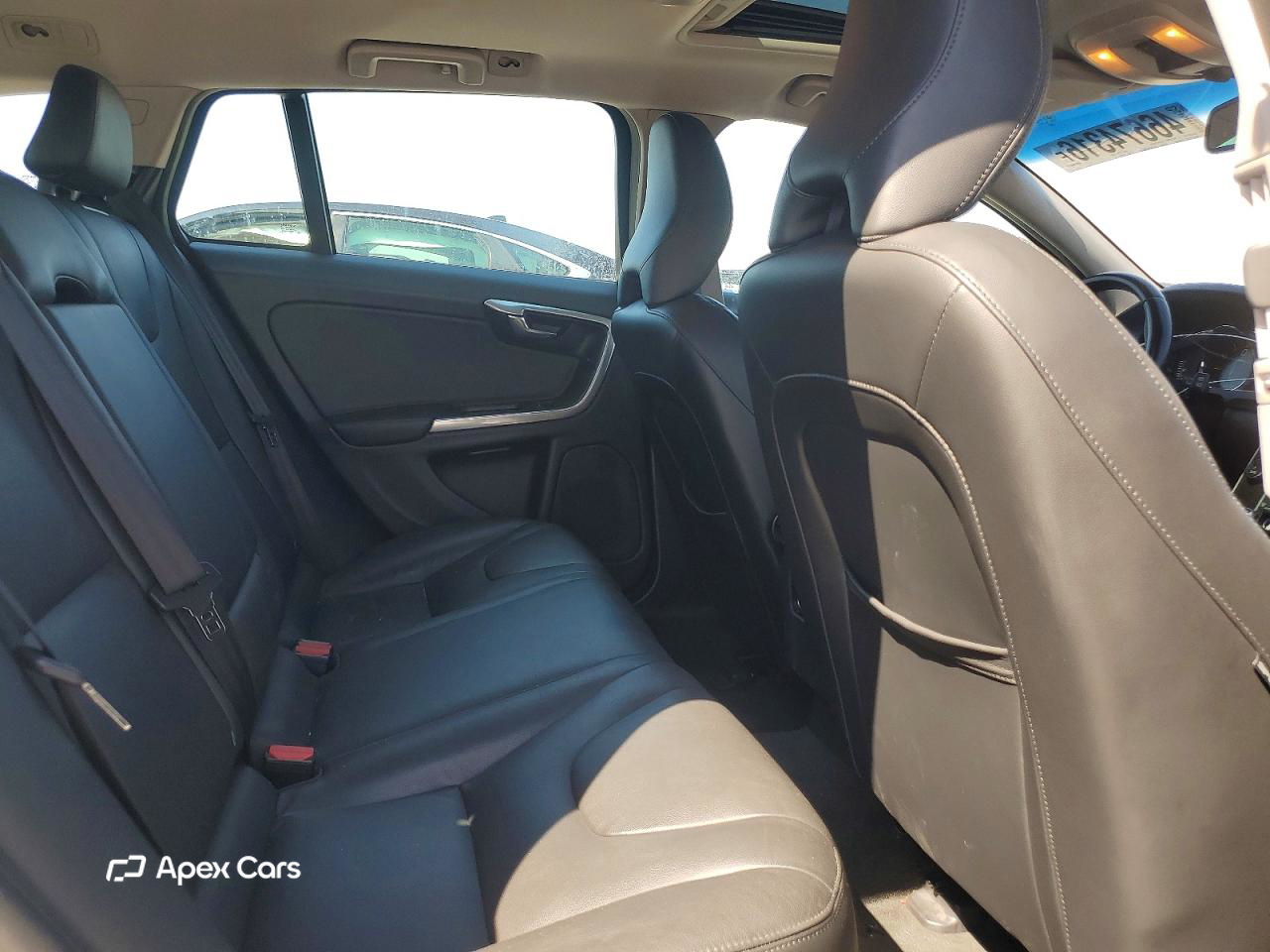 Volvo V60 2015