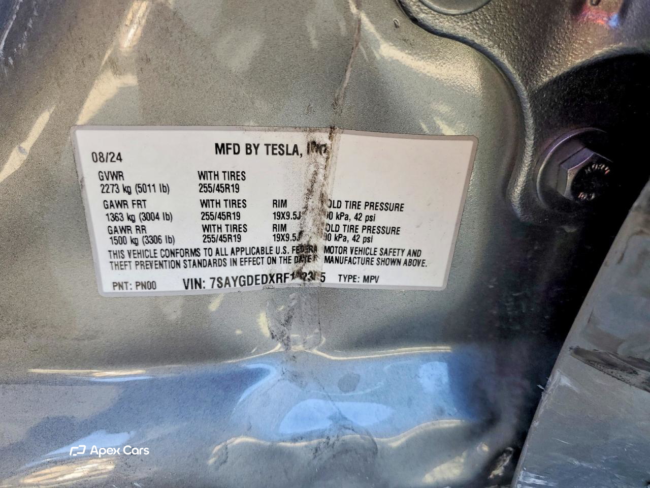 Tesla Model Y 2024