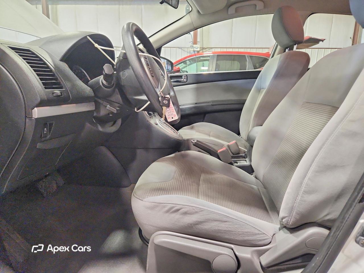 Nissan Sentra 2012