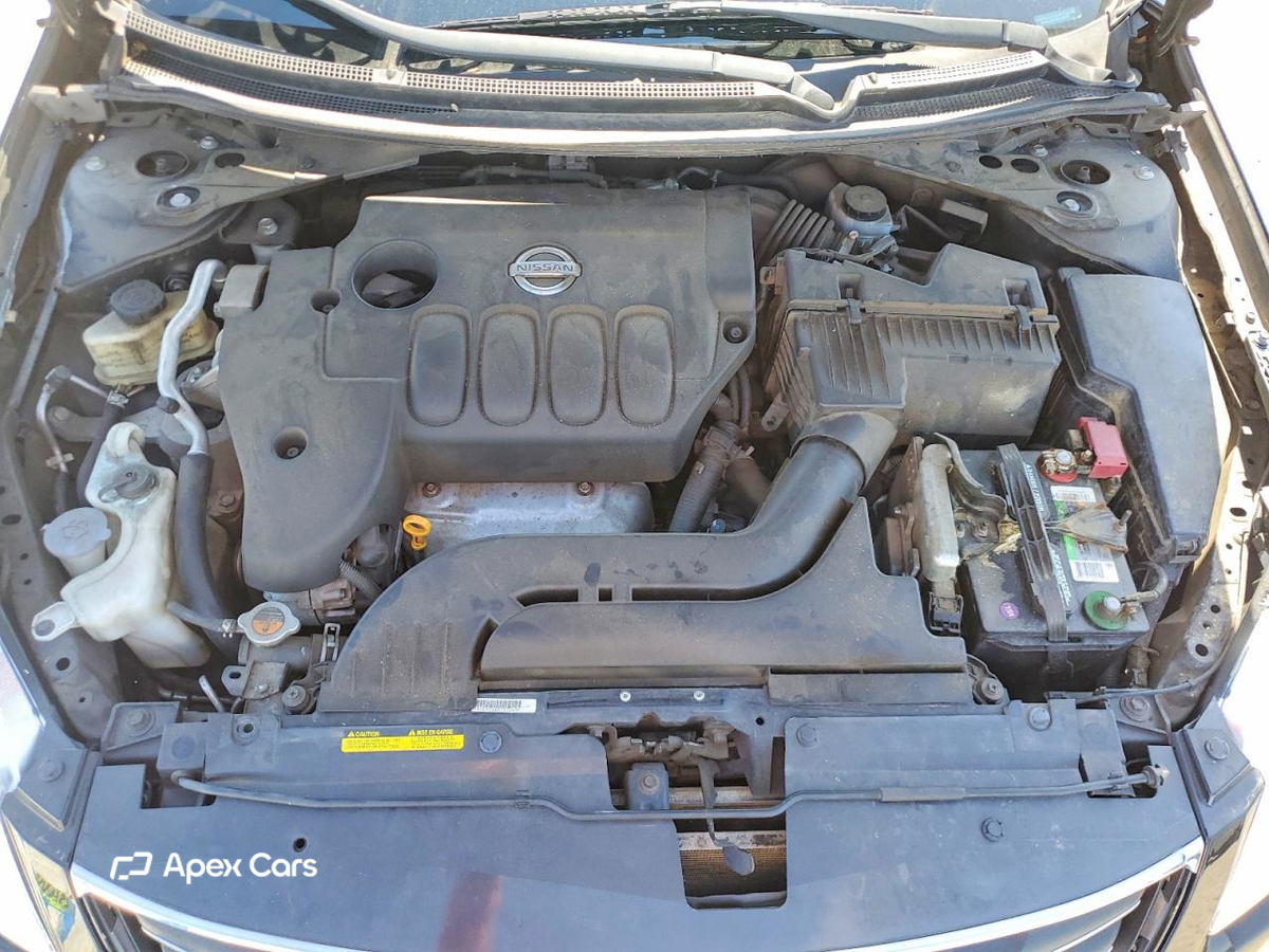 Nissan Altima 2010