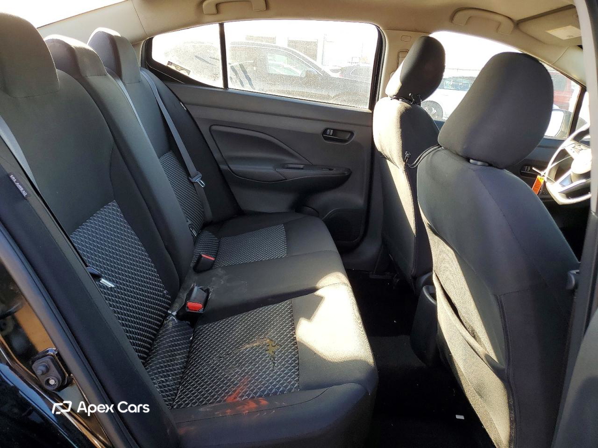 Nissan Versa 2021