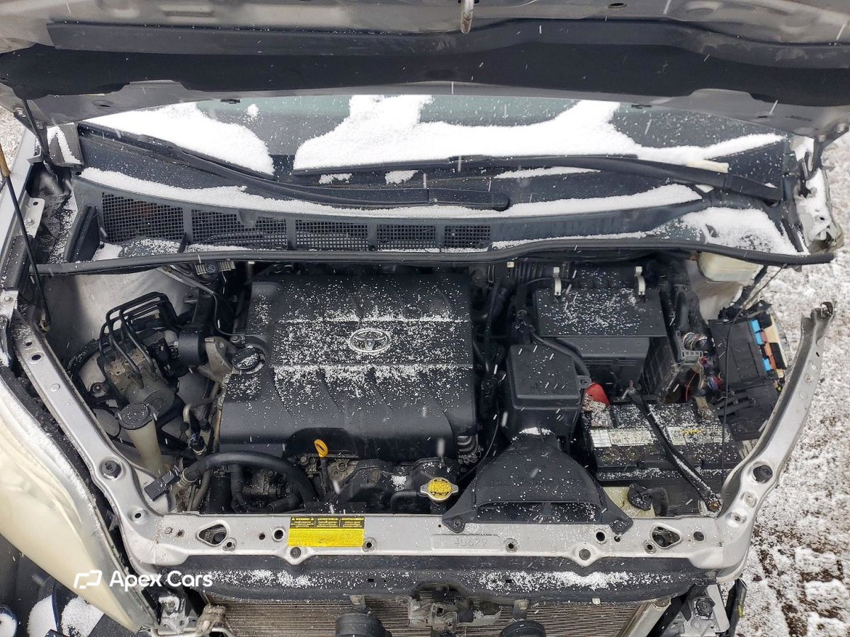 Toyota Sienna 2011