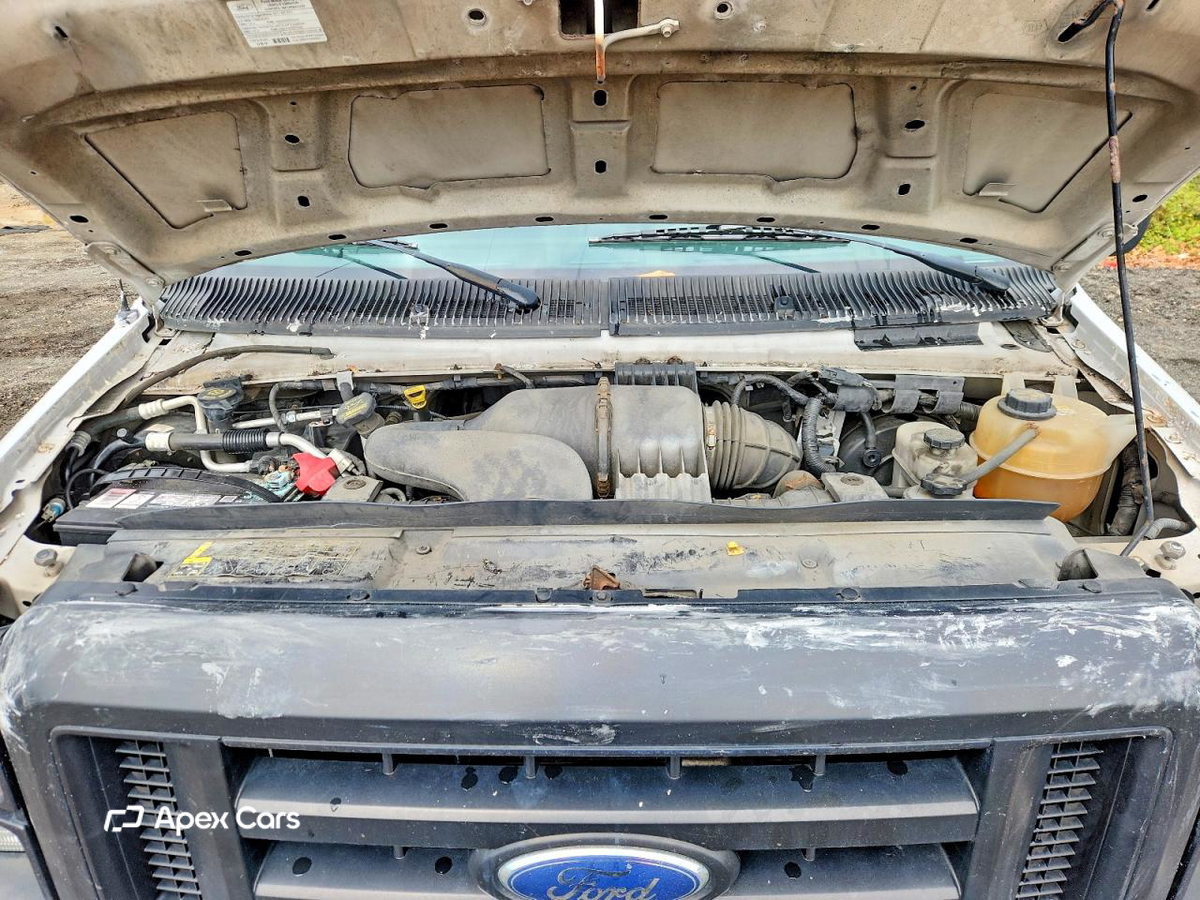 Ford Econoline 2011