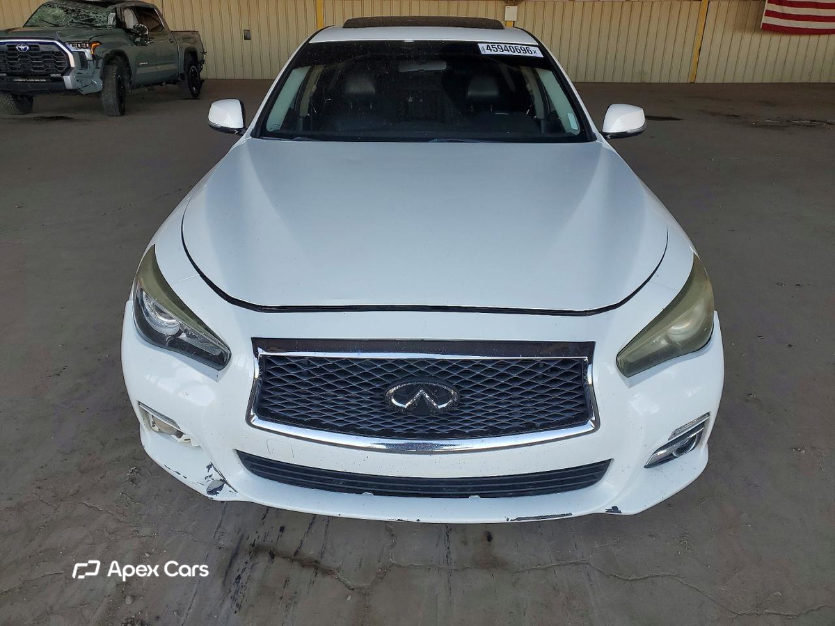 Infiniti Q50 2015