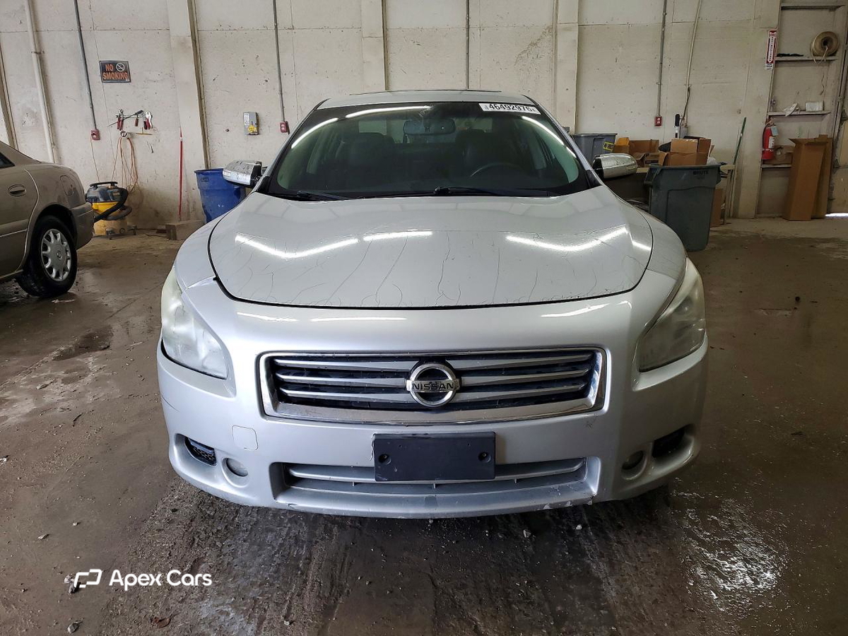 Nissan Maxima 2012
