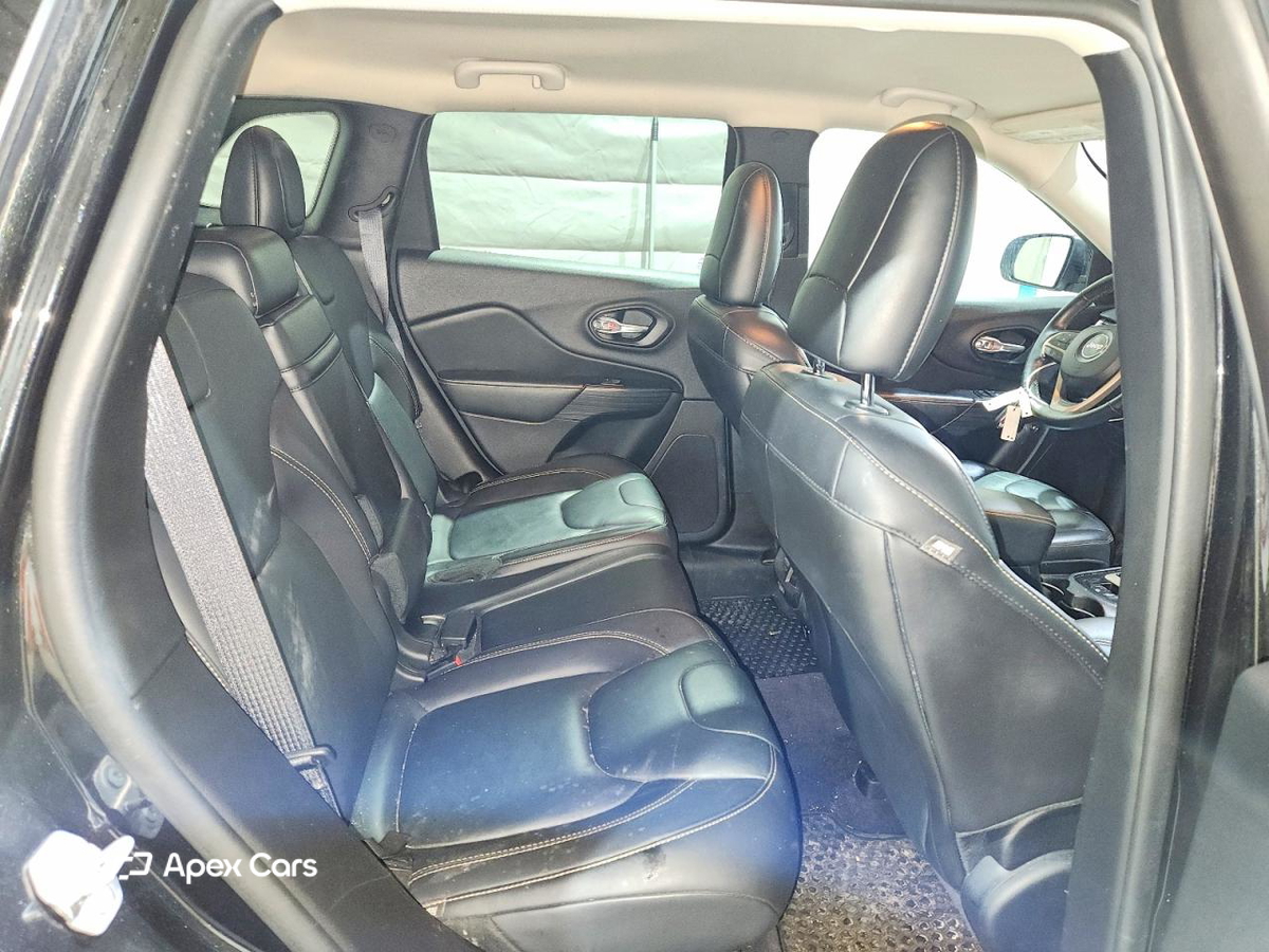 Jeep Grand Cherokee 2016