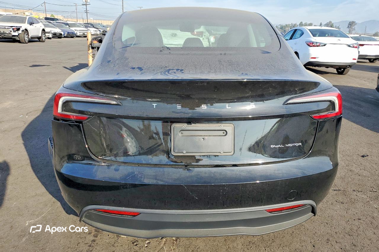 Tesla Model 3 2025