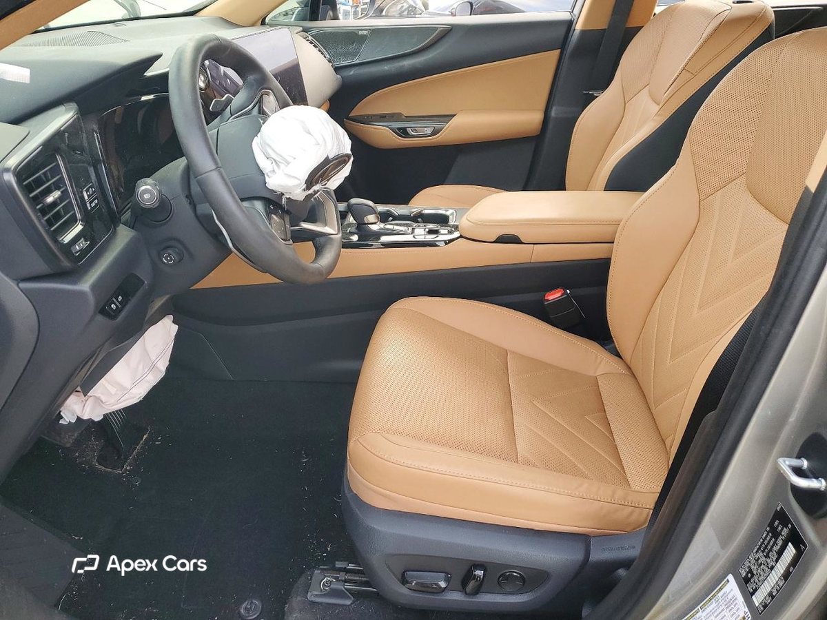 Lexus NX 2024