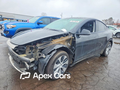 Tesla Model Y 2023 - Image 1 of 13
