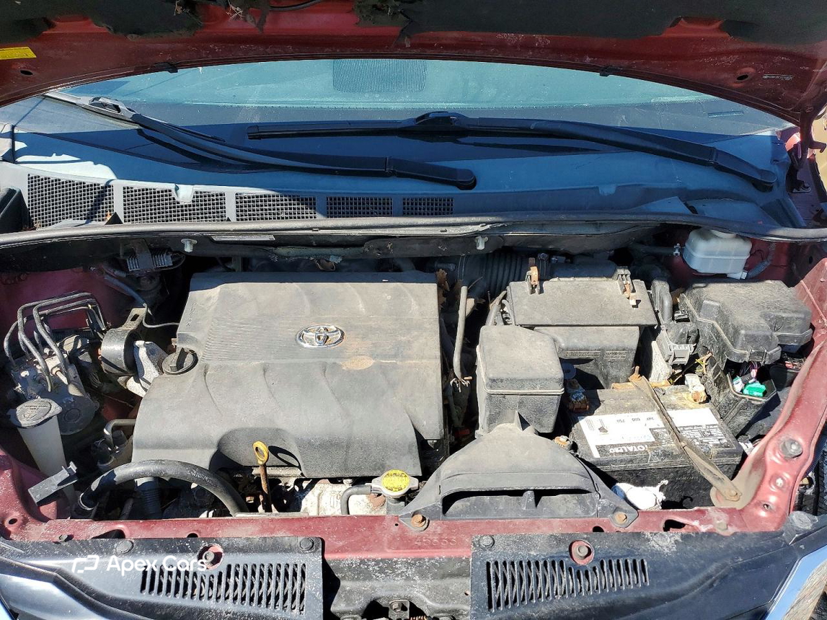 Toyota Sienna 2012