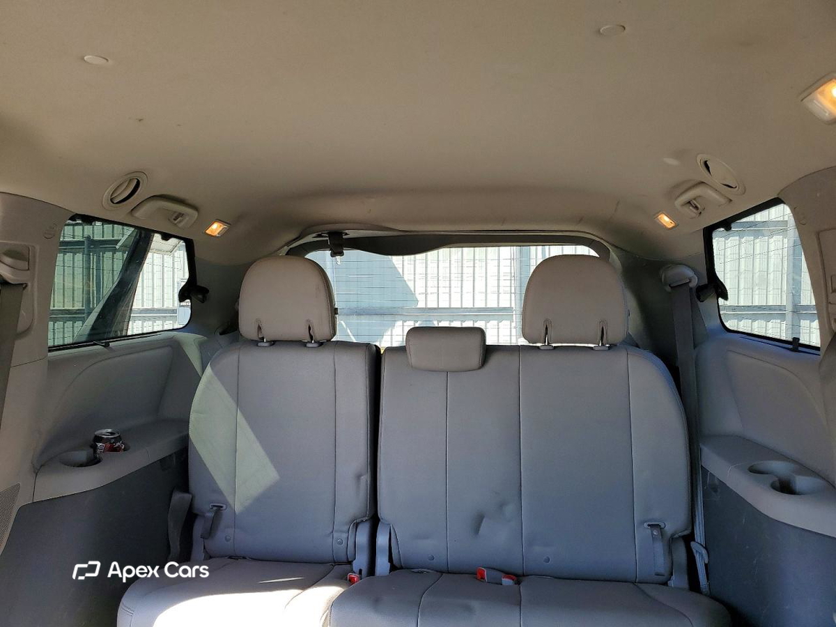 Toyota Sienna 2015