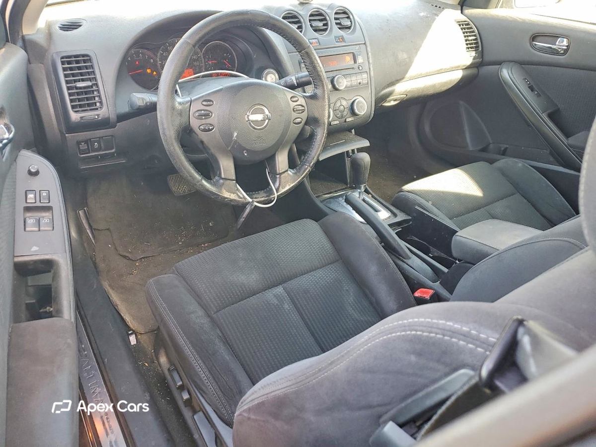 Nissan Altima 2012