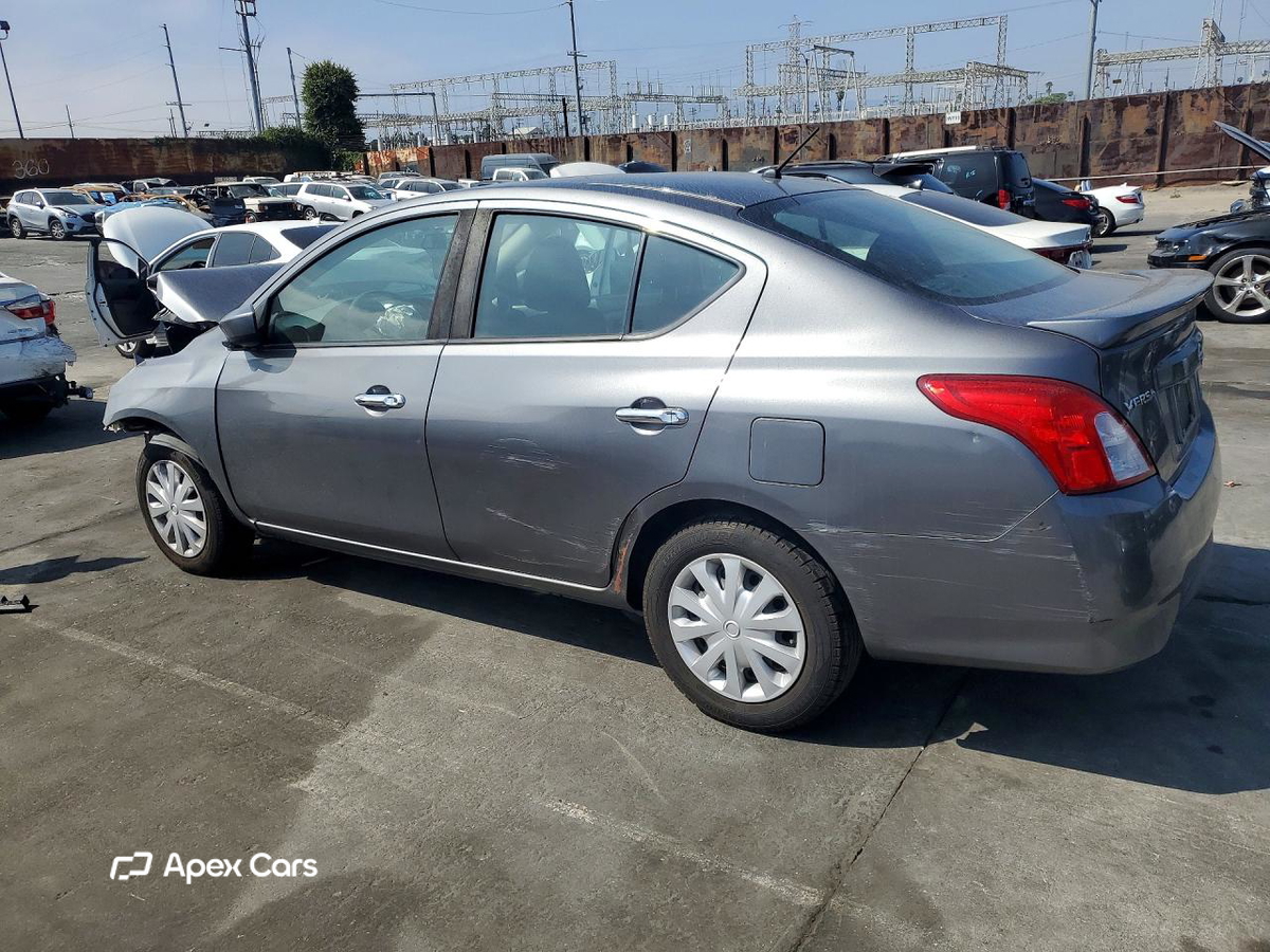 Nissan Versa 2016