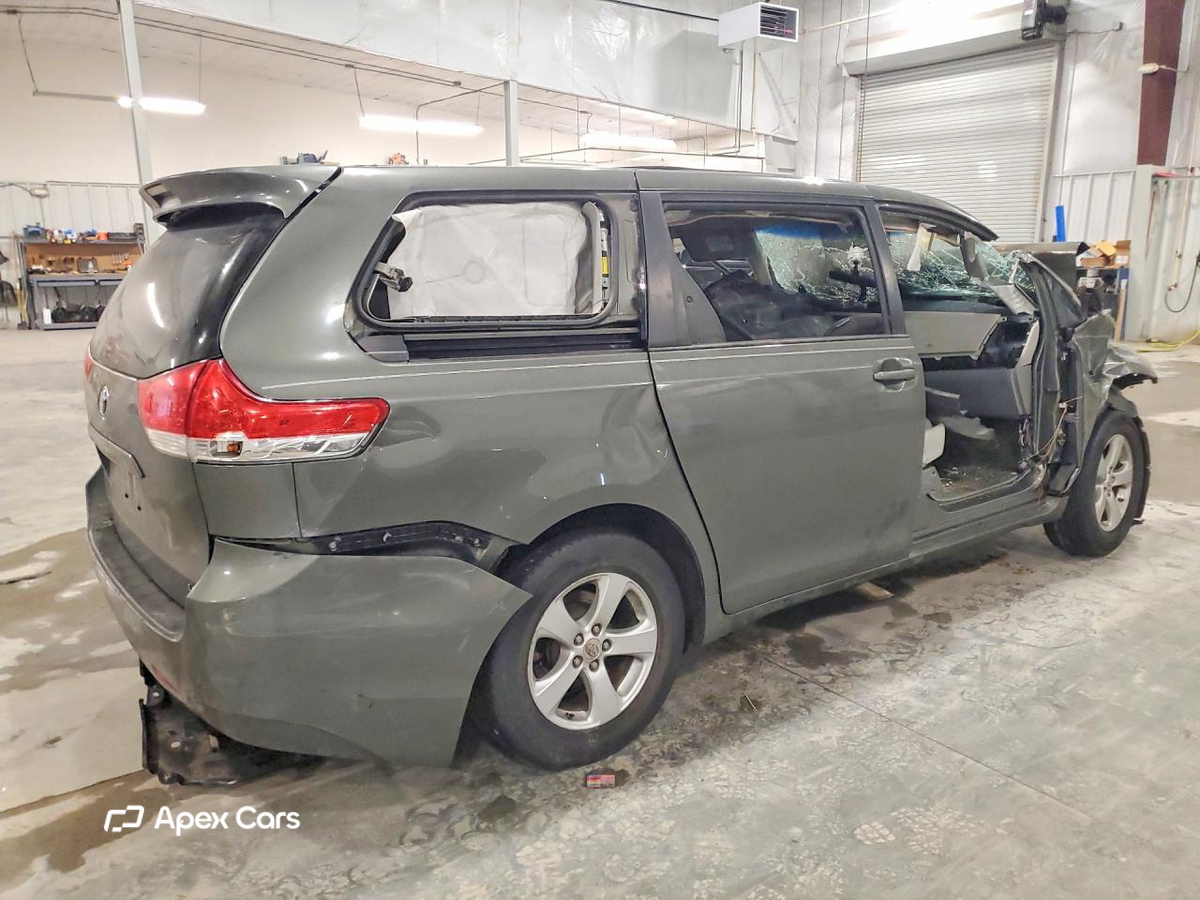 Toyota Sienna 2012