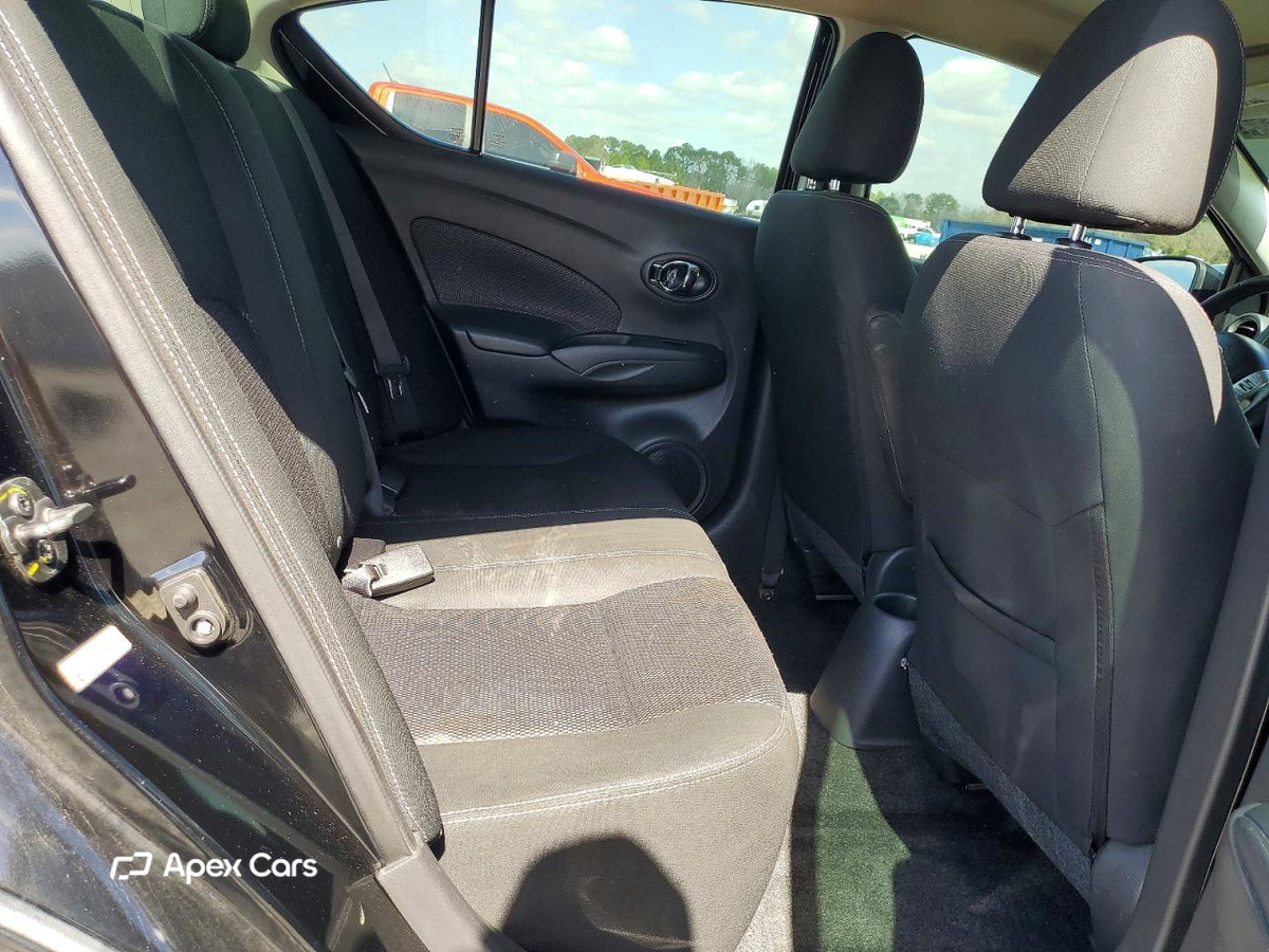 Nissan Versa 2018
