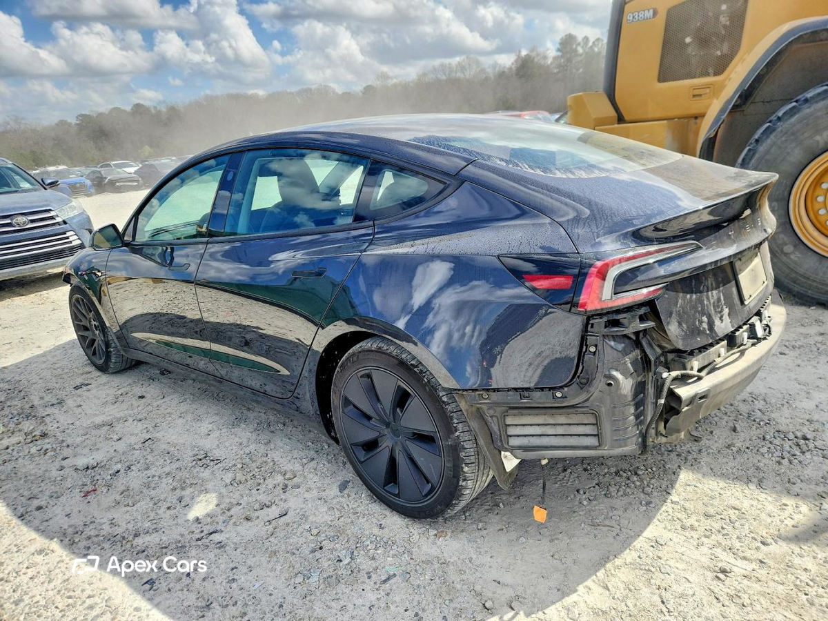 Tesla Model 3 2024