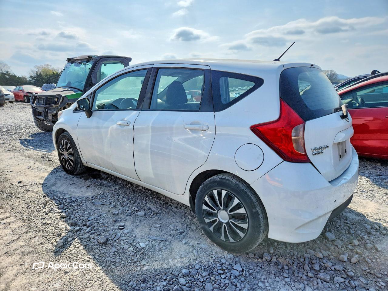 Nissan Versa 2018