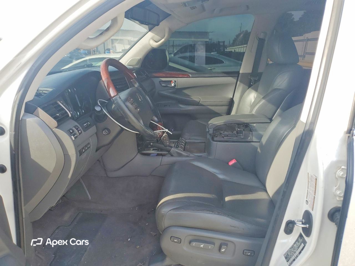 Lexus LX 2010