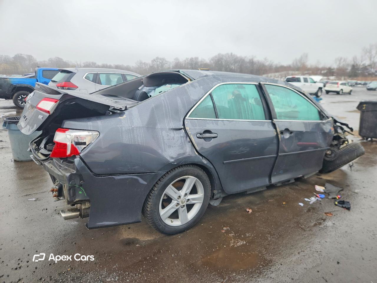 Toyota Camry 2012