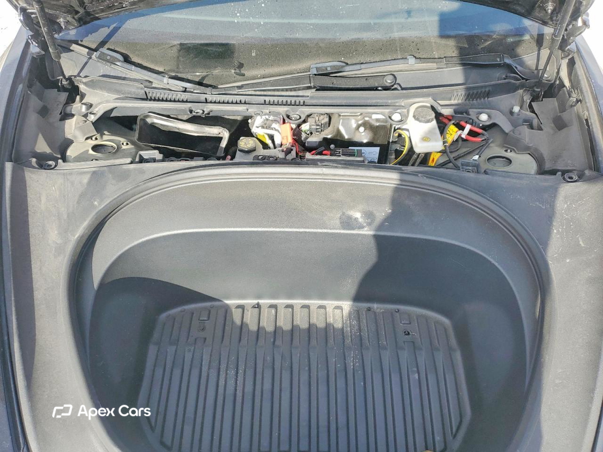 Tesla Model 3 2025