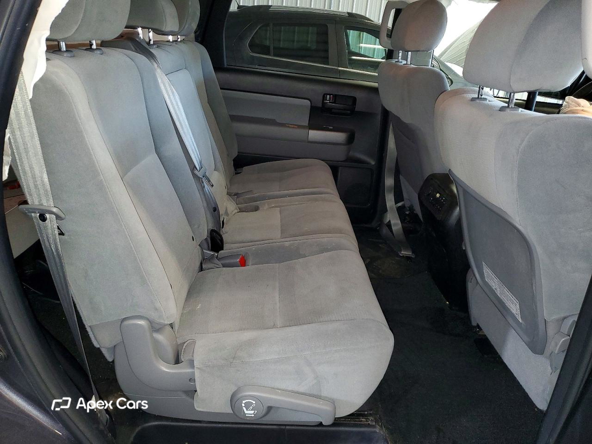 Toyota Sequoia 2014