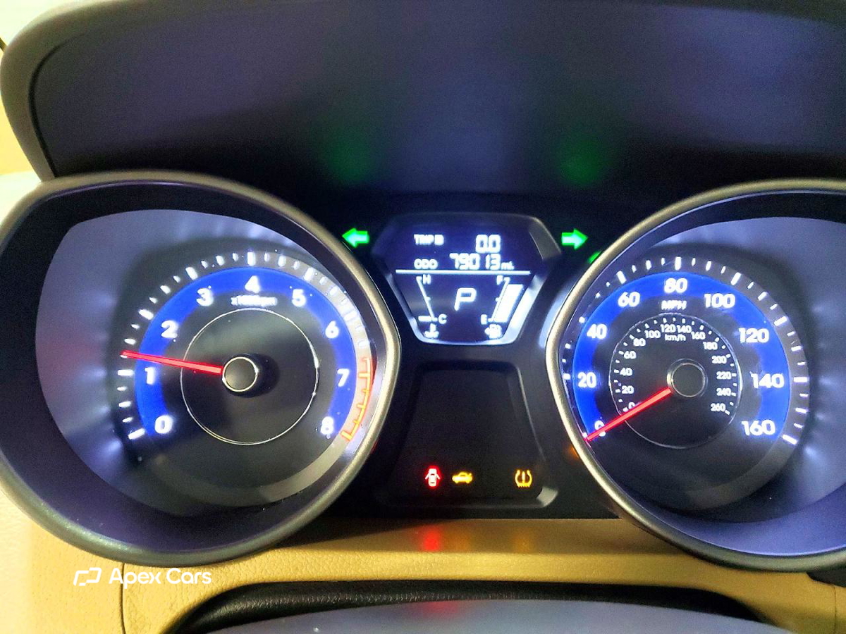 Hyundai Elantra 2013