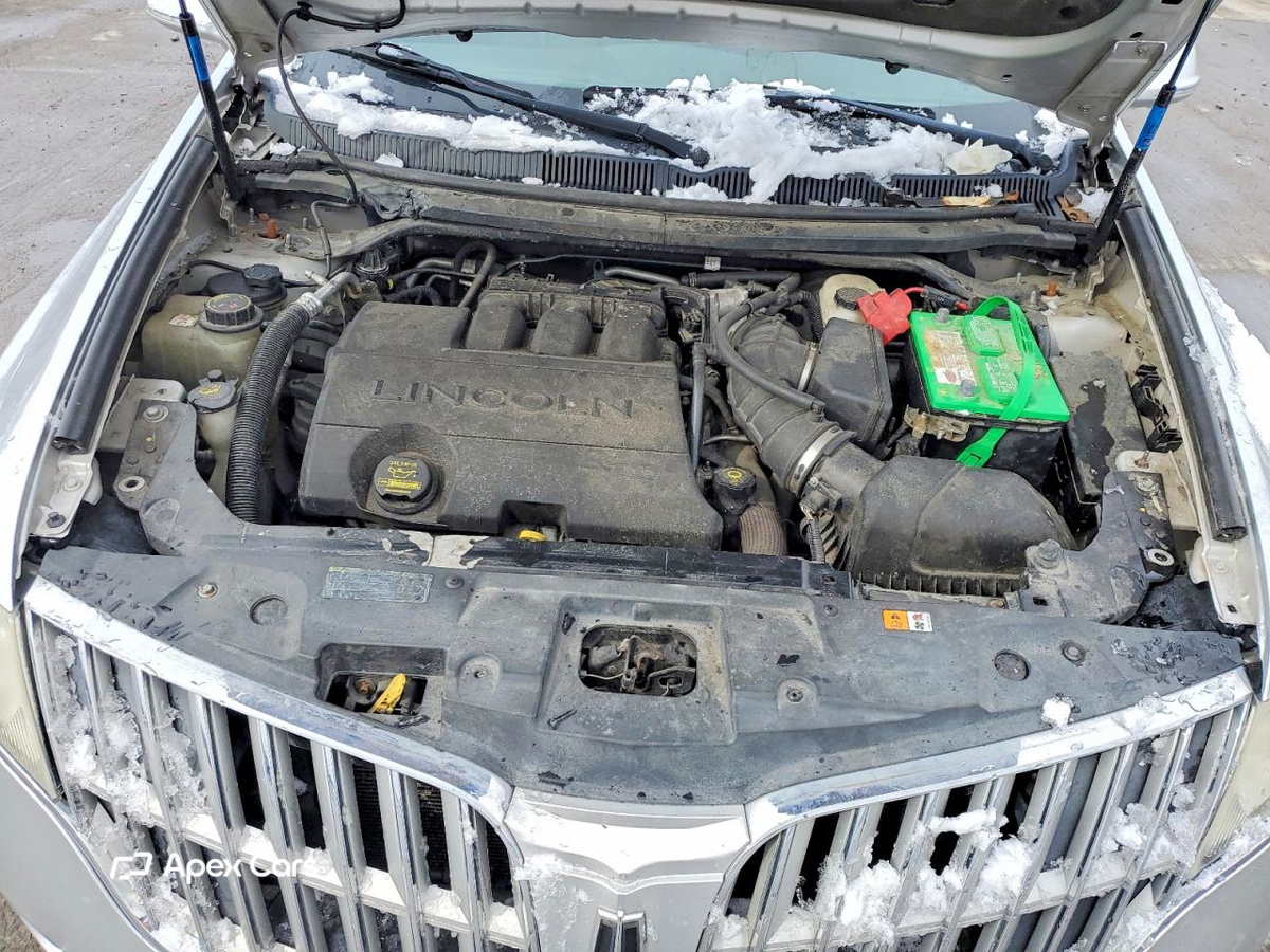 Lincoln MKT 2010