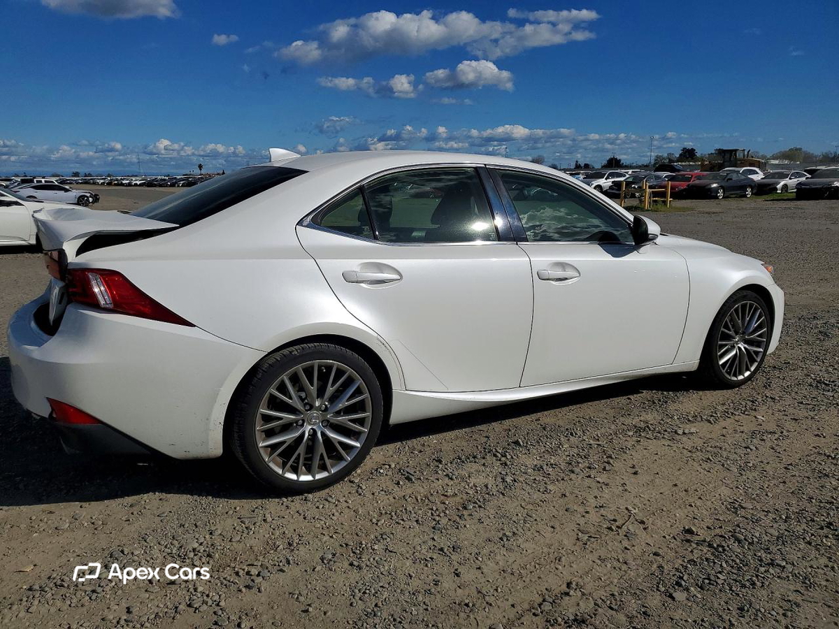 Lexus IS 2014