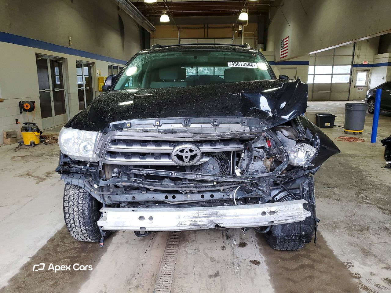 Toyota Sequoia 2016