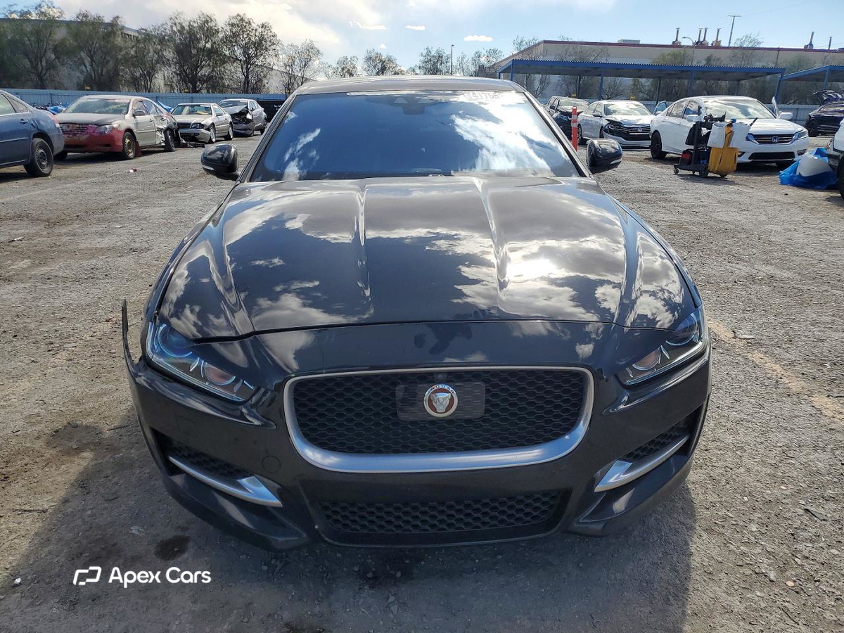 Jaguar XE 2017