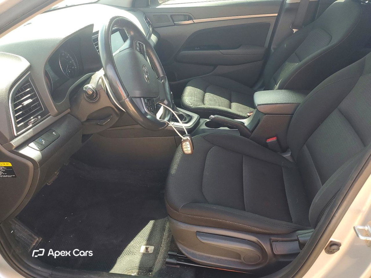 Hyundai Elantra 2018