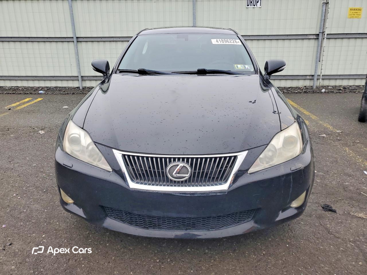 Lexus IS 2010