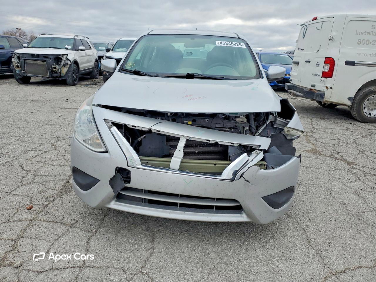 Nissan Versa 2016
