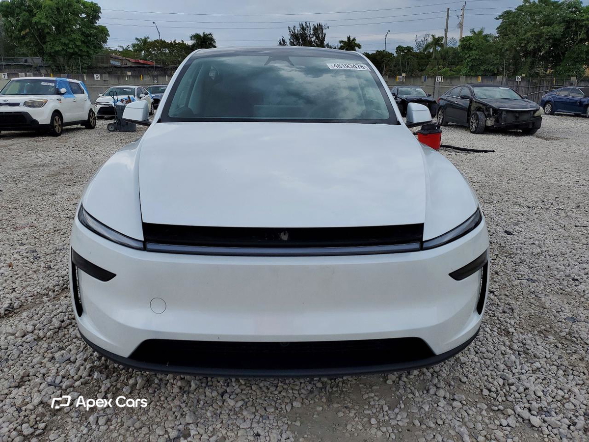 Tesla Model Y 2026