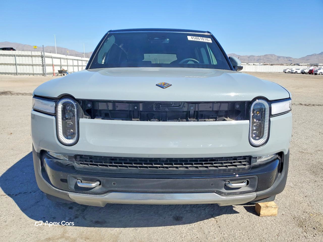 Rivian R1S 2024