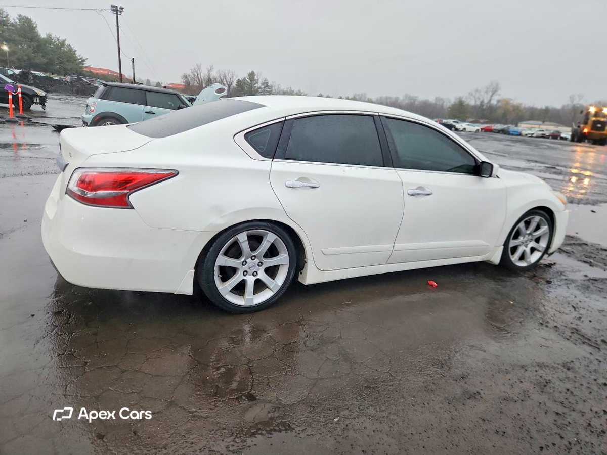 Nissan Altima 2015