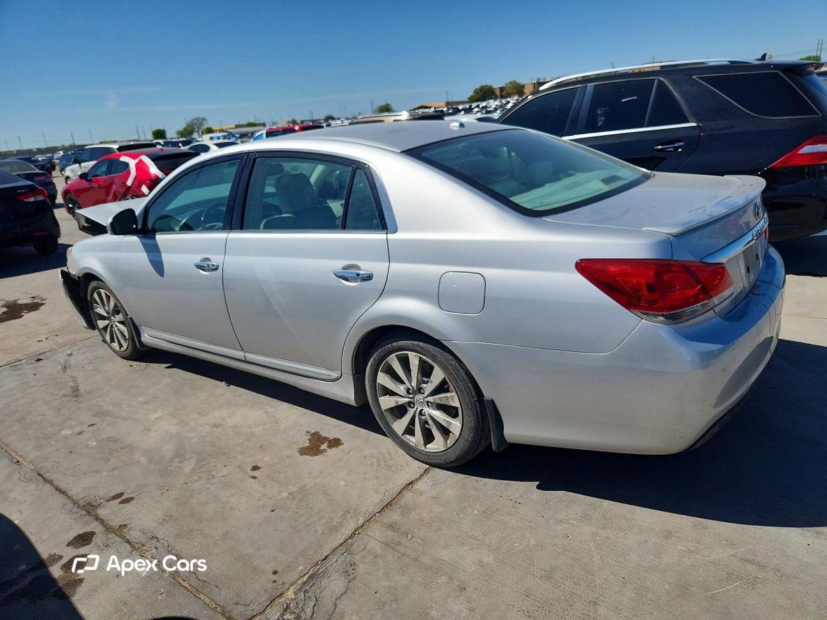 Toyota Avalon 2012