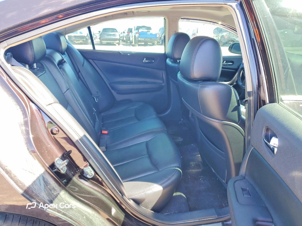 Nissan Maxima 2012