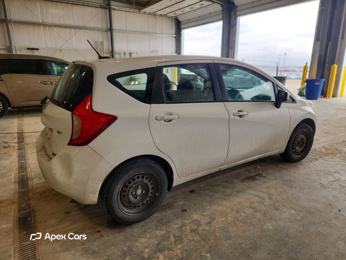 Nissan Versa 2016