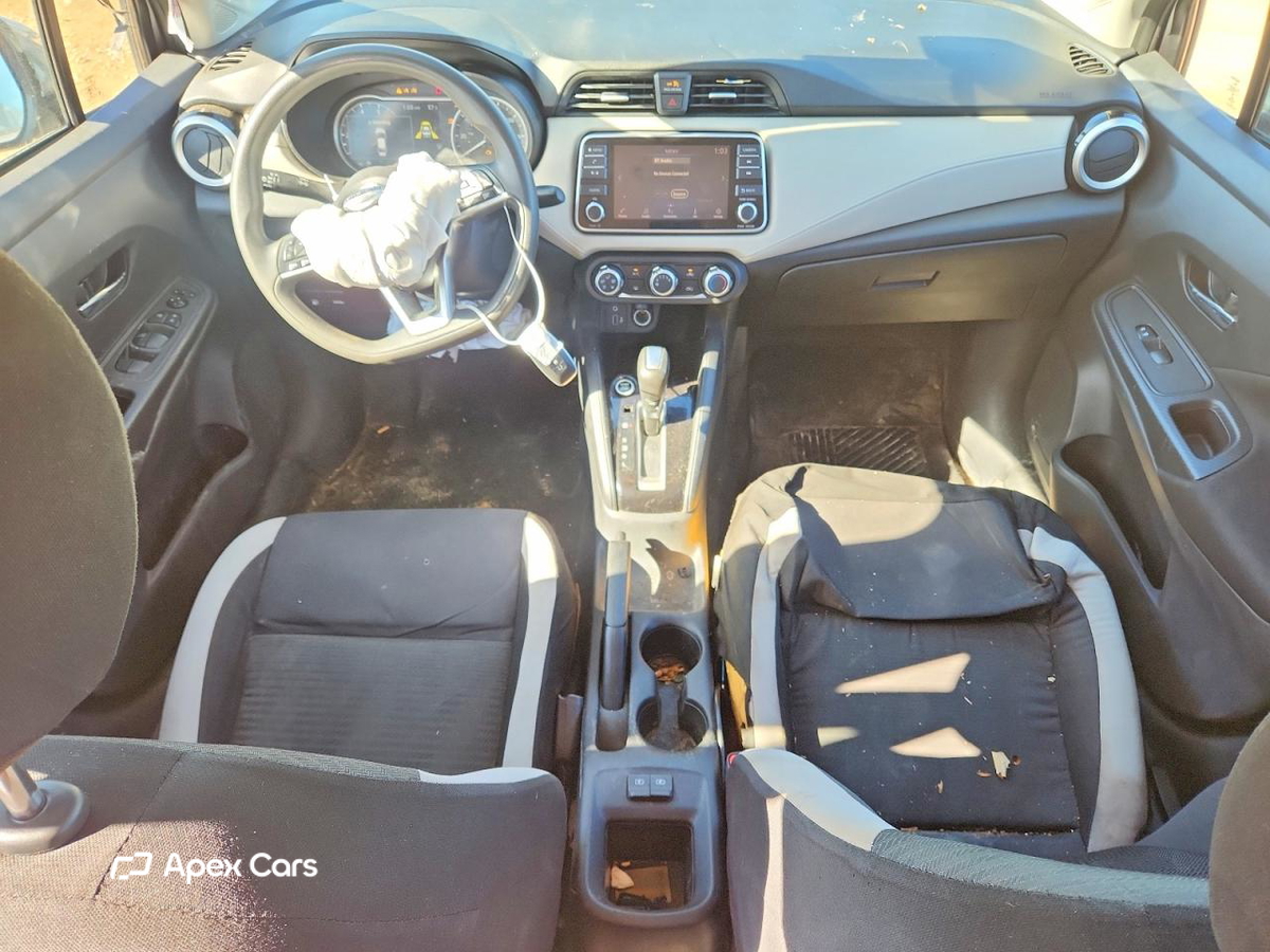 Nissan Versa 2021