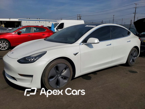 Tesla Model 3 2019 - Image 1 of 13