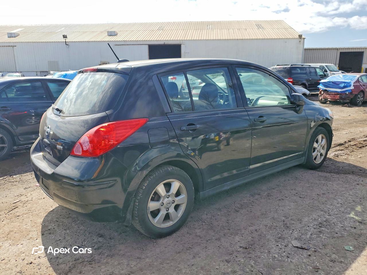 Nissan Versa 2012