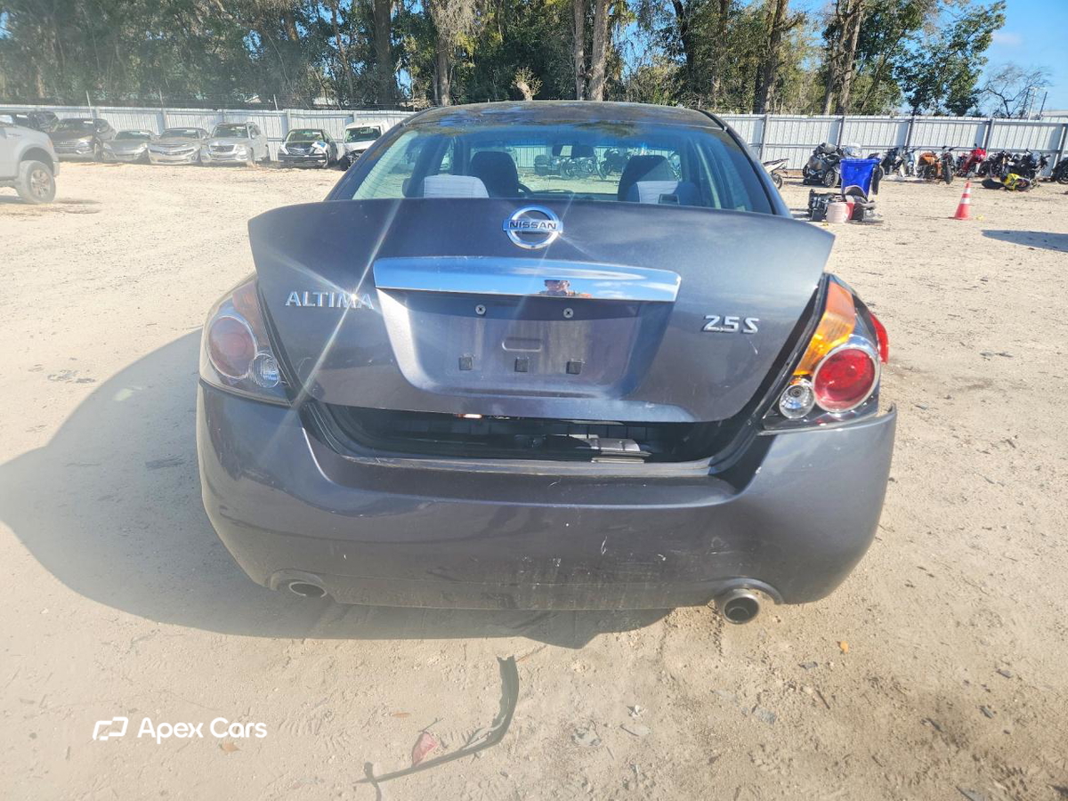 Nissan Altima 2011
