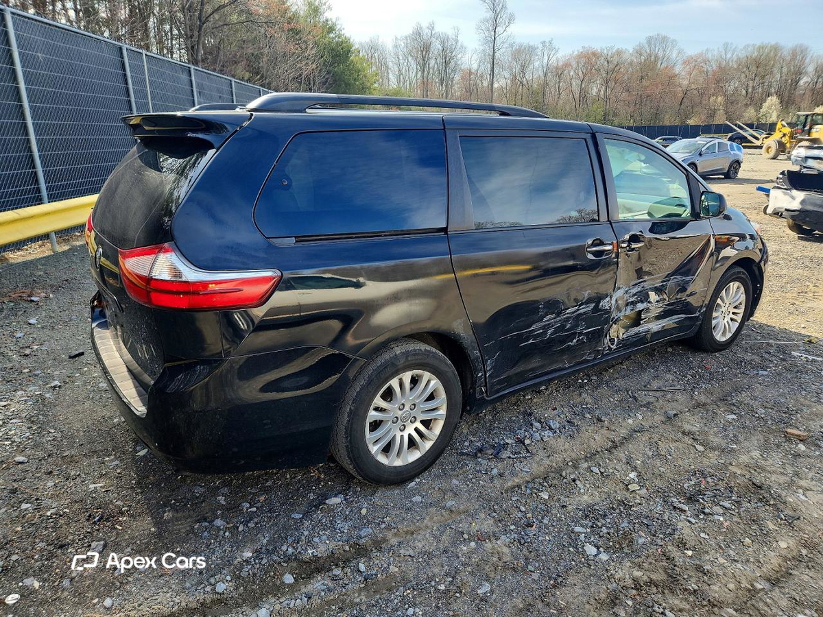 Toyota Sienna 2015