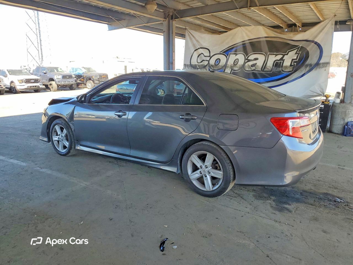 Toyota Camry 2012
