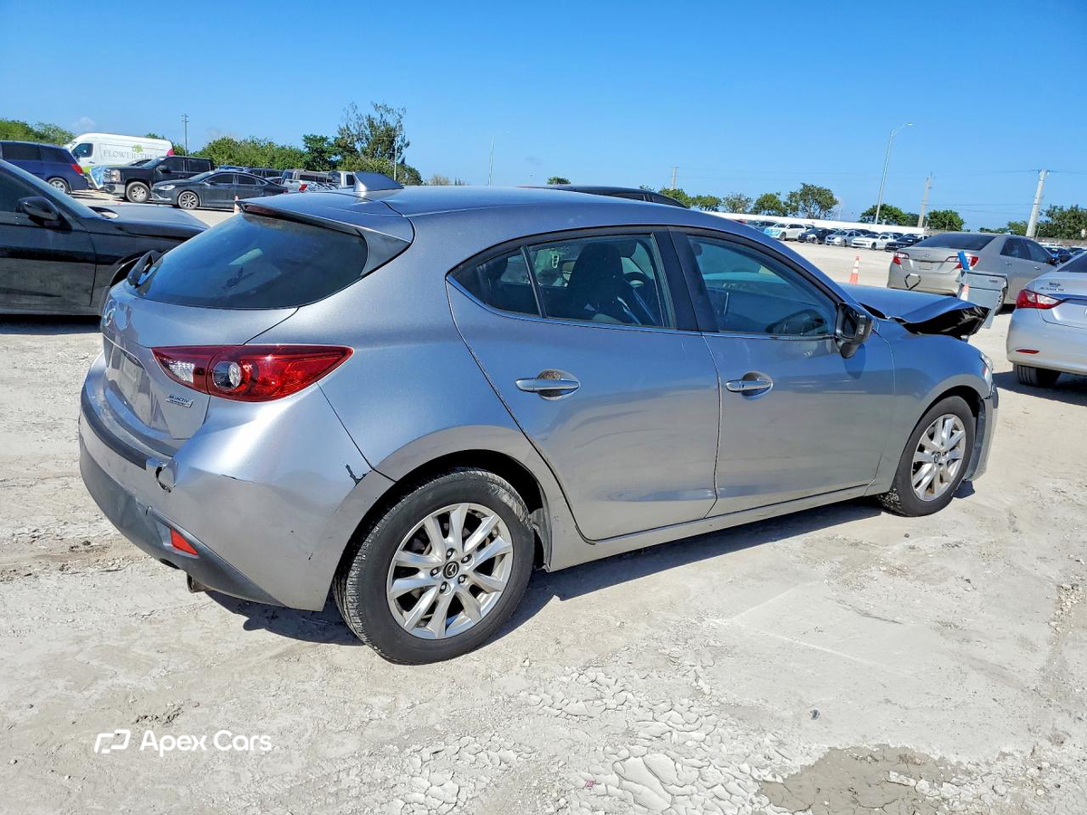 Mazda 3 2015