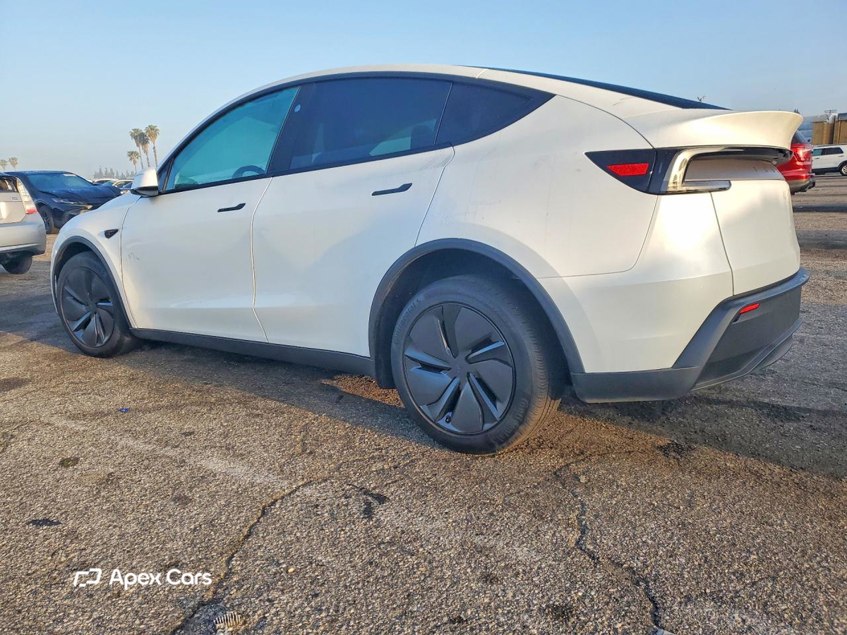 Tesla Model Y 2026