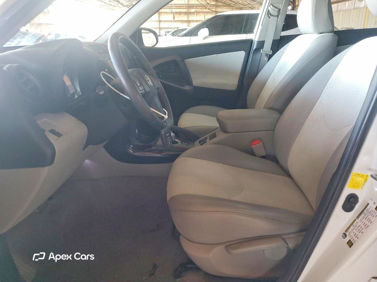 Toyota RAV 4 2013